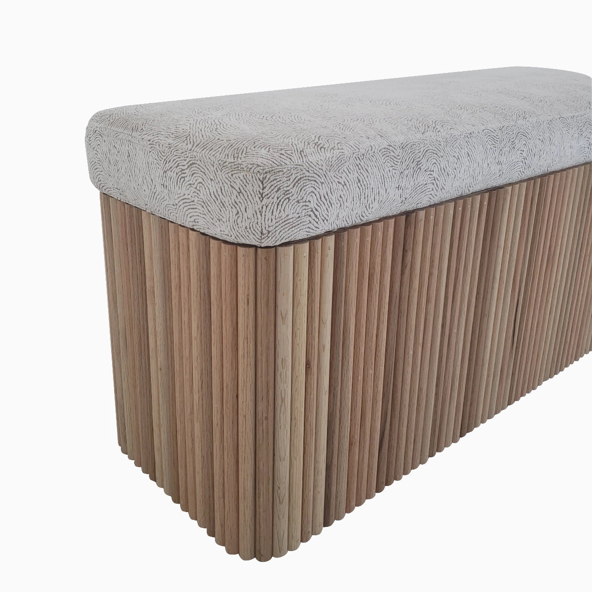 Taburete largo Iris con madera de encino. FACTOR DIEZ