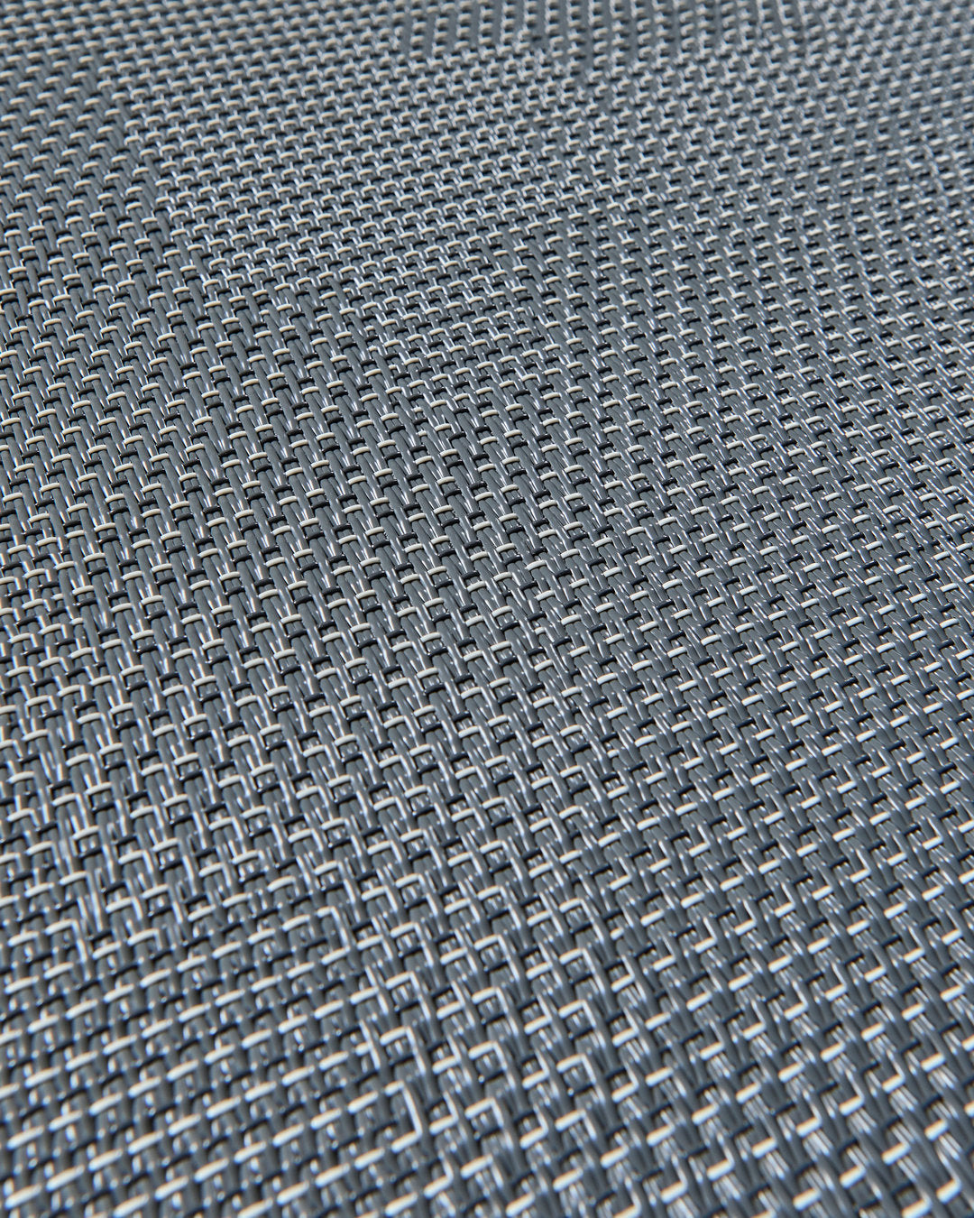 Bolon by Patricia Urquiola Modelo Grey Sashiko – textura de cerca