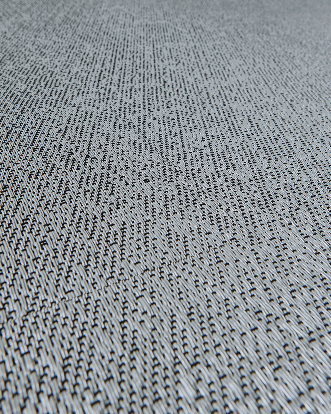 Riff Modelo Greyish Metal – textura en instalación monolítica