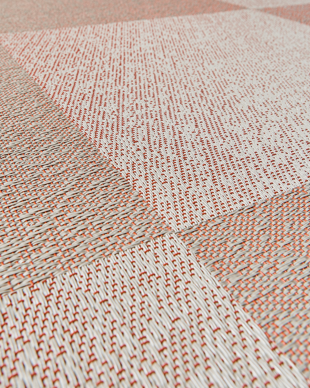 Riff Modelo Naturelle Red – textura en instalación a cuarto de vuelta